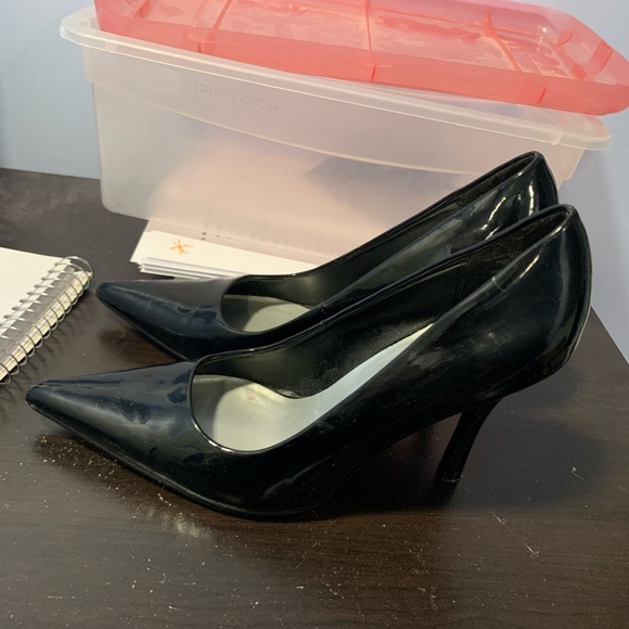 DIBA Pumps - Picture 2 of 3